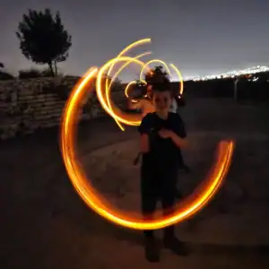 ריקוד הגחליליות בחושך