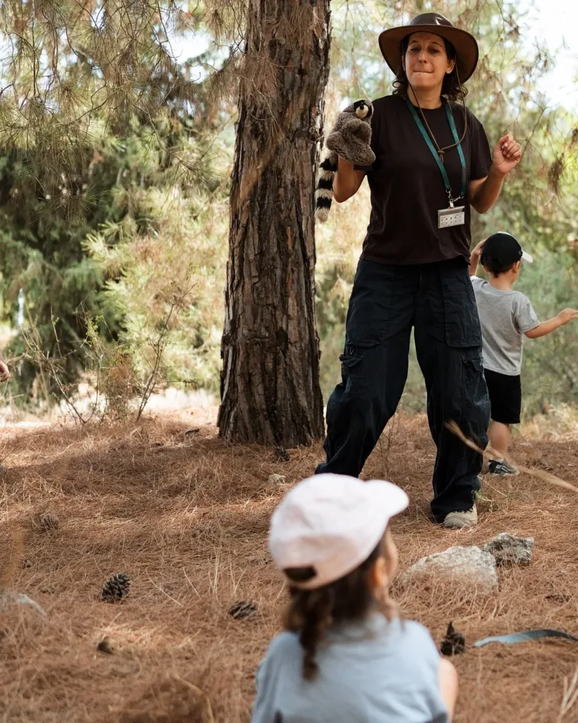 נטע ודביבוני פוגשים את הקטנים ביער הילדים במודיעין